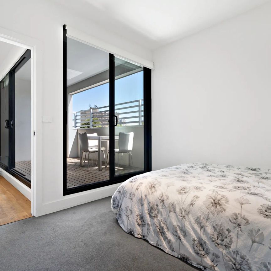 Unit 203/54-56 Chapel Street, St Kilda. - Photo 1