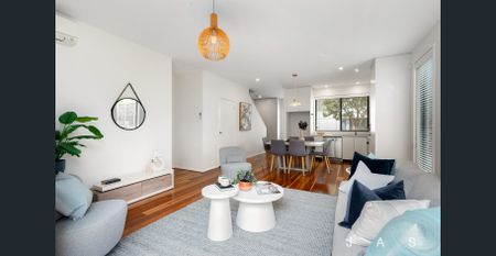 Modern Sophistication, Relaxed Lifestyle Location - Photo 3