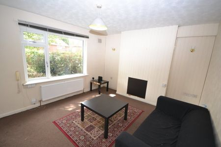 2 bed Mid Terraced House for Rent - Photo 2