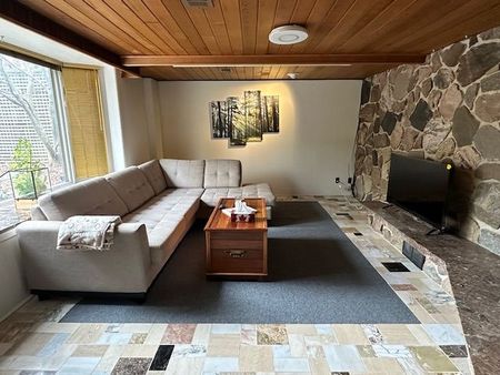 For Lease - 33 Wycliffe Crescent, Toronto, Ontario - Photo 4