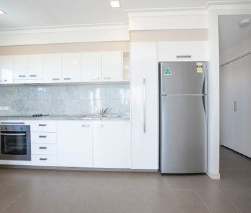 One bedroom unit in the heart of Southport! - Photo 3