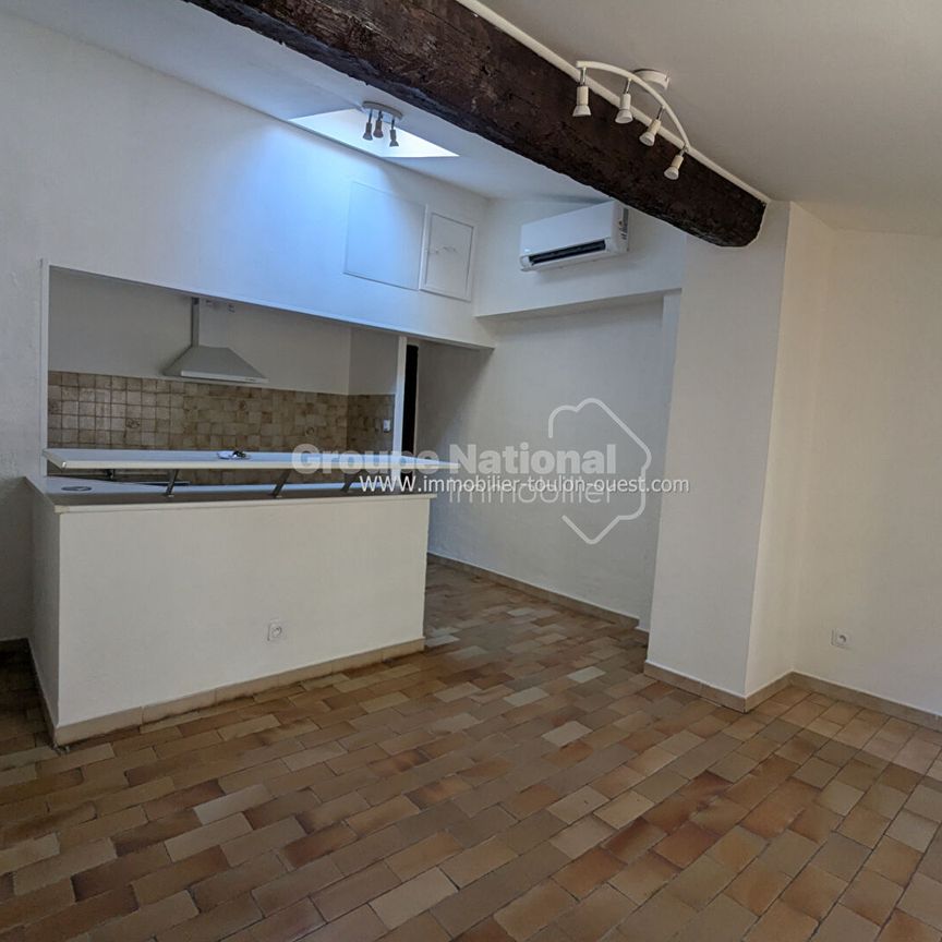 REF 212 - IMMOBILIER TOULON OUEST - AGENCE IMMOBILIERE G.I.O. AUX QUATRE CHEMINS - SECTEUR TOULON CENTRE VILLE - LOCATION T2 - 38 M²-, - Photo 1