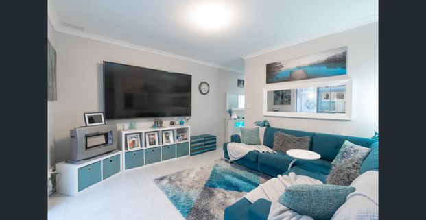 Modern Stylish Townhouse For Rent - Photo 1