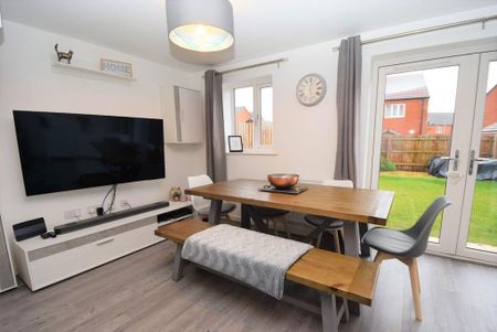 3 bedroom semi-detached house to rent - Photo 2