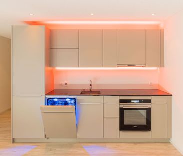 Modern, bright 1.5 ZWHG OG, 9 m² conservatory & 1 PARKING SPOT INCL... - Photo 2