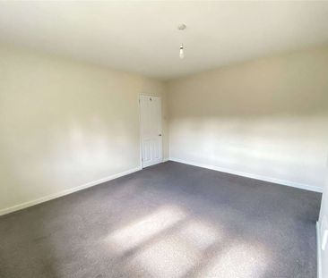 A well presented family home located in vibrant Ditton. - Photo 1