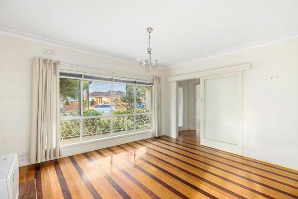 52 Lindenow Street, Reservoir VIC 3073 - Photo 1