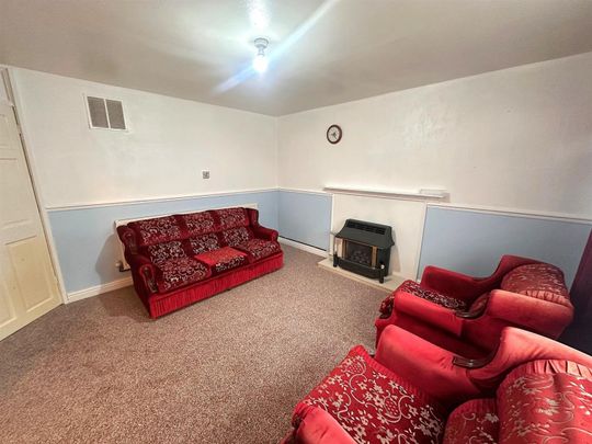 3 bedroom House To Let - Photo 1