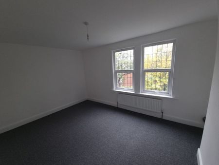 4 Bed Terraced House, Sycamore Avenue, LS15 - Photo 4