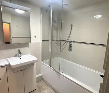 2 bedroom character property to rent - Photo 1