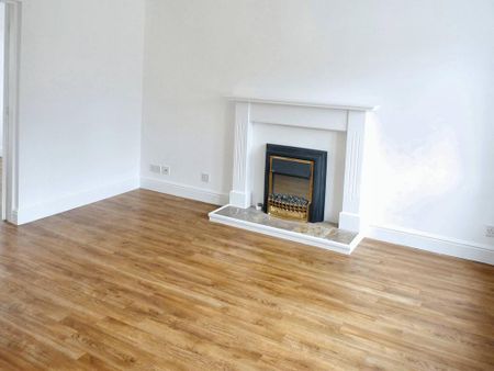 3 bedroom detached house to rent - Photo 2