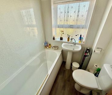 2 bedroom maisonette to rent - Photo 3