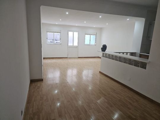 ALMADA, Setúbal Municipality - Foto 1