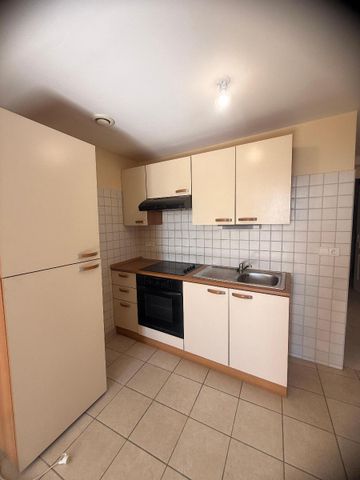 Location Appartement 3 pièces 62m² PUYLAURENS 81700 - Photo 3