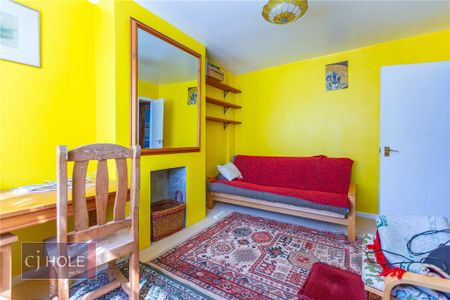 3 bedroom terraced house to rent - Photo 2