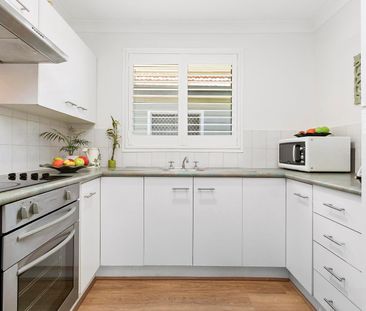 23 Bailey Street, Adamstown - Photo 1