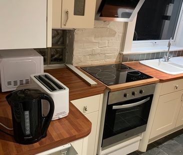 Room in a Shared House, Cobden Street, LU2 - Photo 6