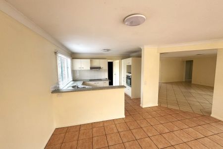 FAMILY HOME IN A QUIET POCKET OF THE GAP - Photo 2