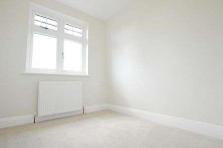3 bedroom detached house to rent - Photo 4
