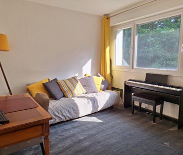 Location Appartement 4 pièces 96m² MONT ST AIGNAN 76130 - Photo 5