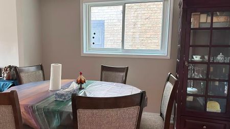 For Lease - 51 Park Lane Circle, Richmond Hill, Ontario - Photo 2