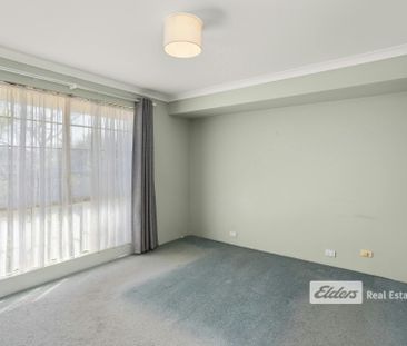 SPACIOUS FAMILY HOME - Photo 6