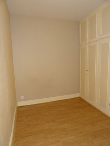 Location Appartement 2 pièces 26m² ORLEANS 45000 - Photo 2