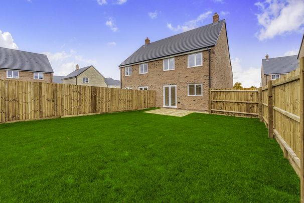 3 bedroom semi-detached house to rent - Photo 1