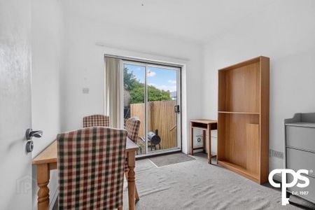 14 Prince Edward Park, Belfast, BT9 5GD - Photo 2