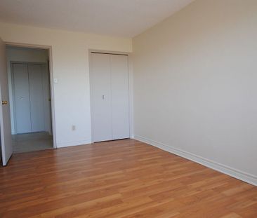 Large Apartments with Balconies - Perfectly Located in Centretown O... - Photo 6