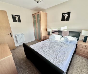 Lakeside Boulevard, Doncaster - Photo 5