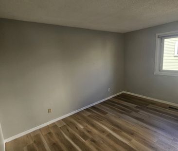 For Lease - 3413 Rockwood Drive, Burlington, Ontario - Photo 4