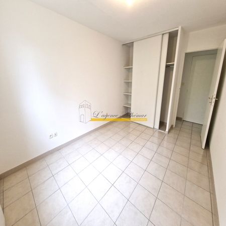 Appartement T3 avec balcon et parkings privés dans résidence sécurisée avec piscine - Photo 3