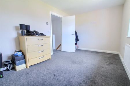 2 bed semi-detached house to rent in Casson Gardens, Thornaby, TS17 - Photo 2