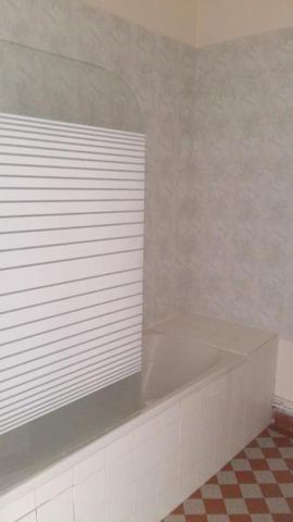 Location Appartement 4 pièces 80m² TOURS 37000 - Photo 2
