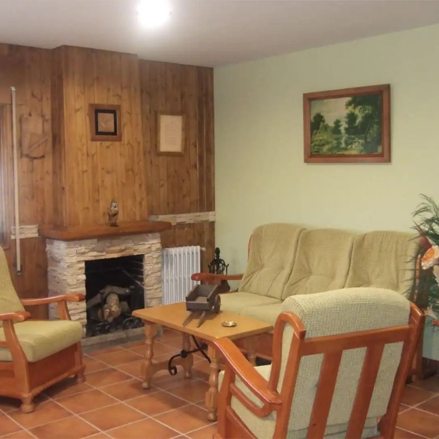 Casa o chalet de alquiler en Calle del Barco, 1, Navarredonda de Gredos - Foto 1