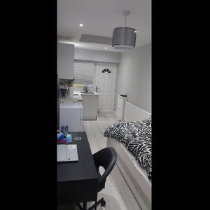 Studio Flat, Andrews Close, HA1 - Photo 2