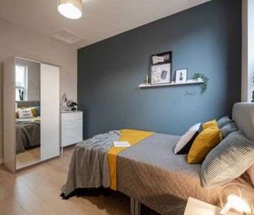 Park Road, Farnworth - Photo 1