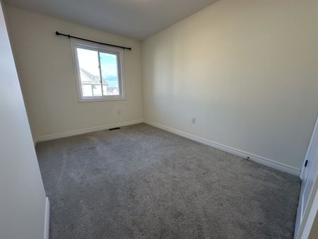For Lease - 40 Zinfandel Drive Unit# 22, Hamilton, Ontario - Photo 4