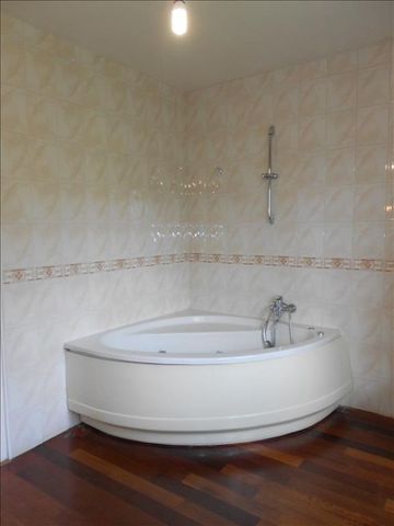 Location Maison 5 pièces 149m² BESANCON 25000 - Photo 5