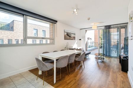 3 Bed Flat, Nelson Walk, E3 - Photo 3