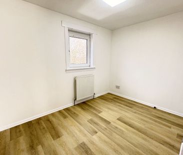 2 Bed, Second Floor Flat - Photo 4