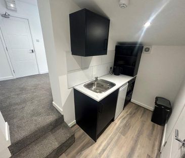 1 bedroom in a house share to rent - Photo 4