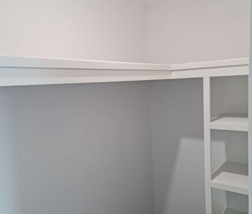 AVAILABLE 14/11/25 - 3 BEDROOM - 2 BATH WITH DUCTED AIR-CONDITIONED... - Photo 4