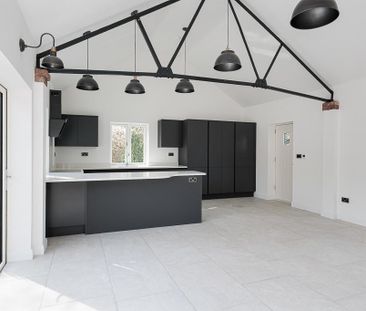 2 bedroom barn conversion to rent - Photo 5