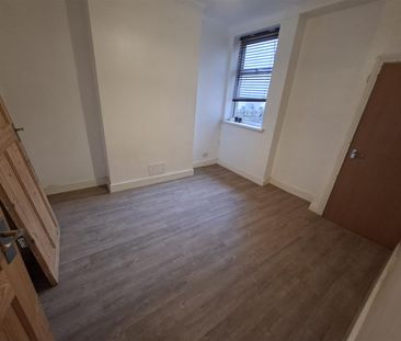 Clarence Place, Cardiff - Photo 3