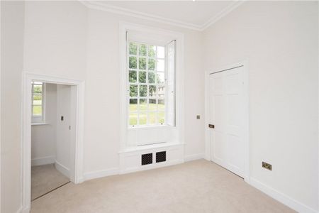 De Lacy is a splendid four bedroomed end of terrace house, situated on the southern elevation and arranged over three floors. - Photo 2