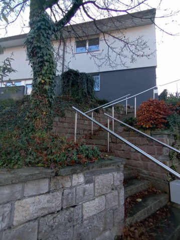 Gepflegte 2.5-Zimmer-Maisonette mit Garten & eigener WM/TU im 2-Familienhaus - per sofort - Photo 4