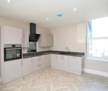 3 bedroom apartment to rent - Photo 6