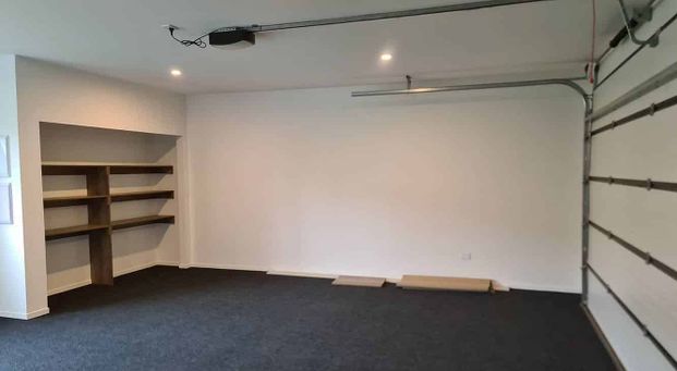 (Two Years old) 4-Bedroom Home | Prime Location - Photo 1